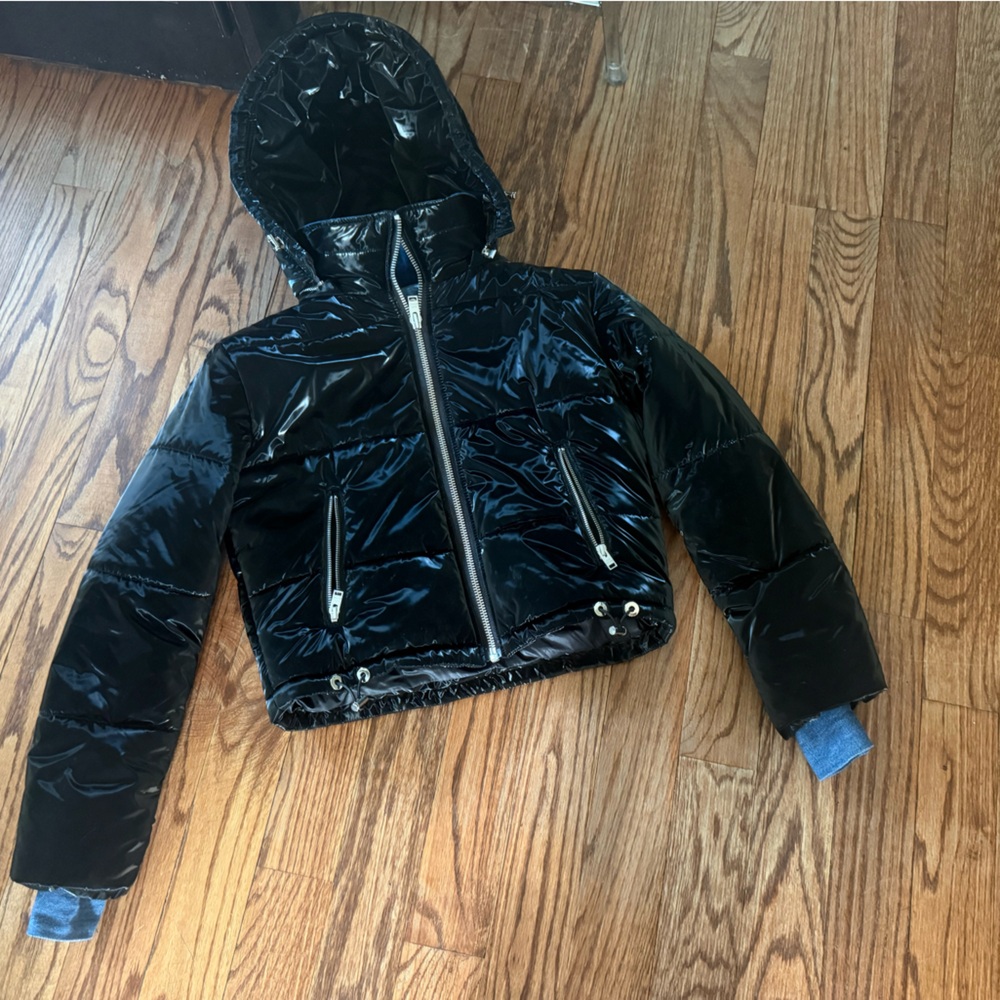 Glossy Black Hooded Women's Puffer Jacket